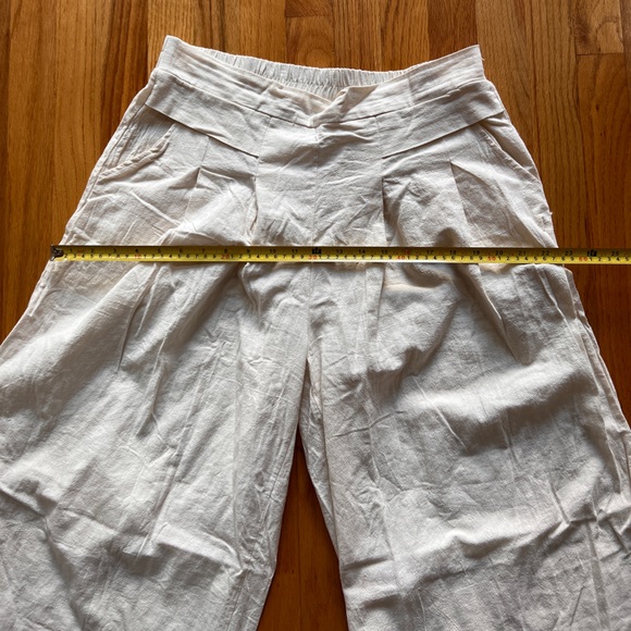 Off white Wide Leg Crop pants. Casual Wide Leg Loose Solid Color Capri-Pants - Picture 5 of 15